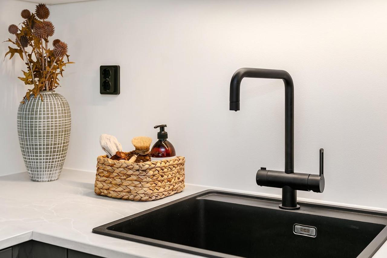 Keybutler Modern Apartments Лиллештром Экстерьер фото